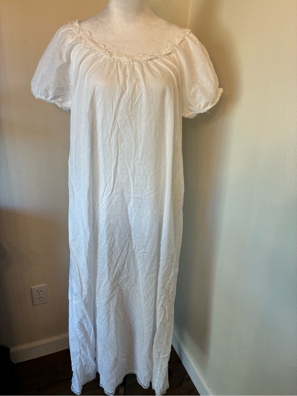 Soft Surroundings White Cotton Lace-Trim Nightgown -Cottagecore 100% Cotton